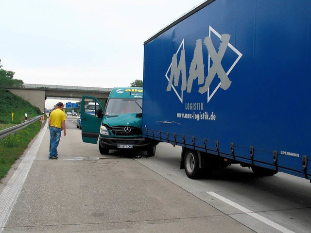 Hoher Sachschaden, aber kein Verletzte...tauende htte schlimmer enden knnen.   | Foto: Autobahnpolizei