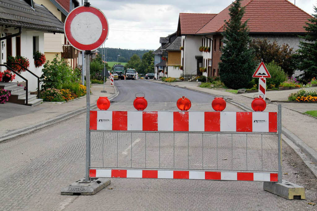Bereits in Birkendorf wurde der Durchgangsverkehr weiträumig umgeleitet Bereits in Birkendorf wurde der Durchgangsverkehr weiträumig umgeleitet