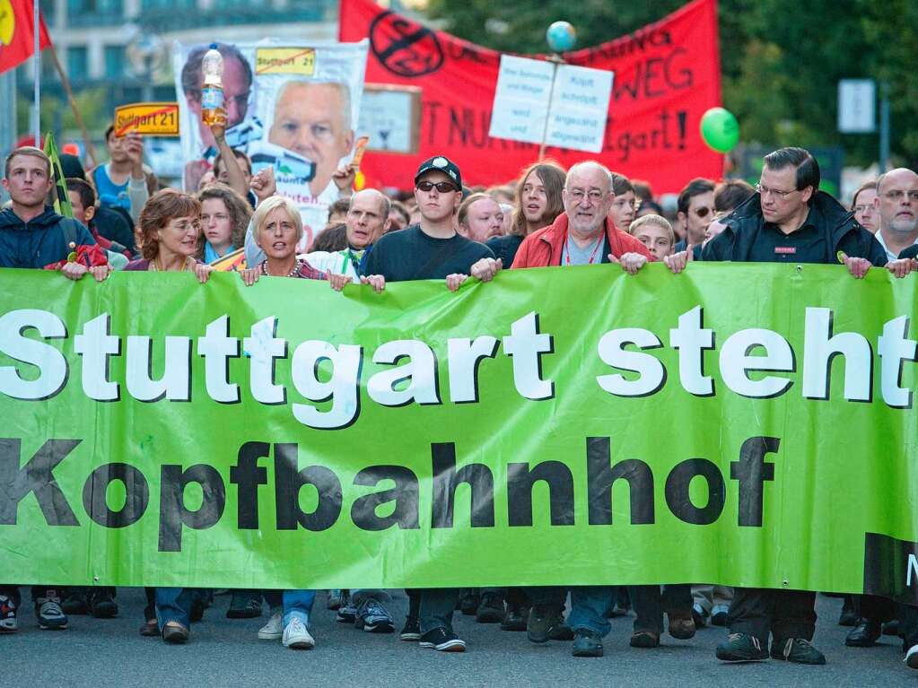 Demonstrationszugs durch die Stuttgarter Innenstadt
