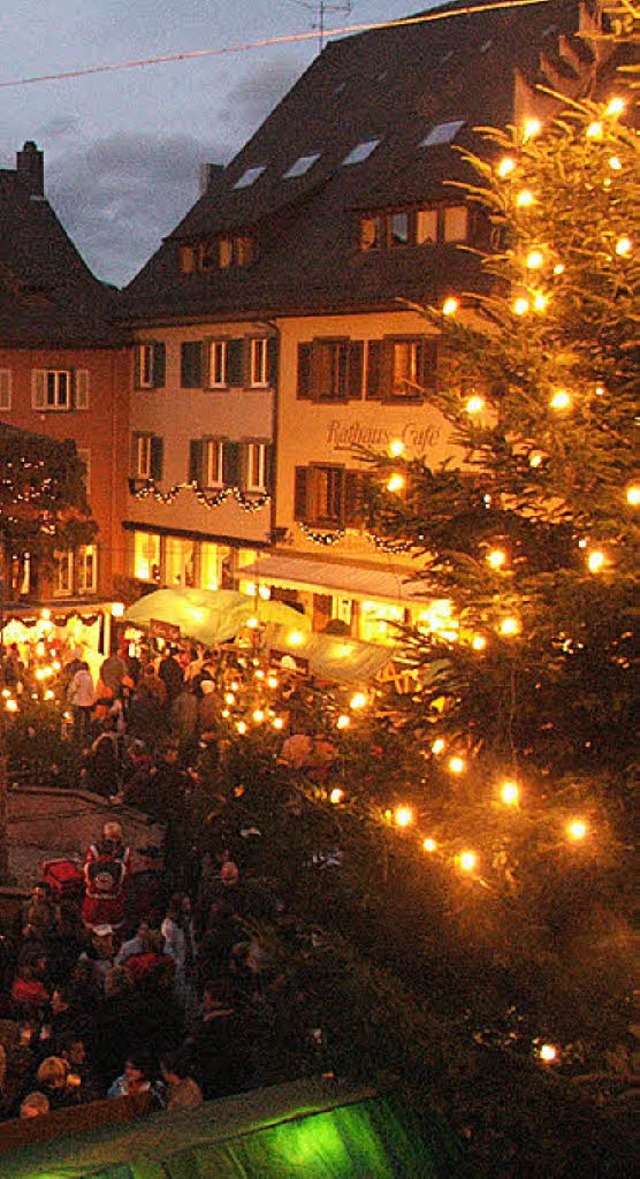 &#8222;Abends wird&#8217;s doch erst r... ffnungszeiten des Weihnachtsmarktes.  | Foto: m. donner