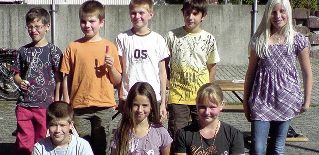 Beim  Kinderferienprogramms der Sports...) und Alina Rtschlin (vorn, rechts).   | Foto: Diehl