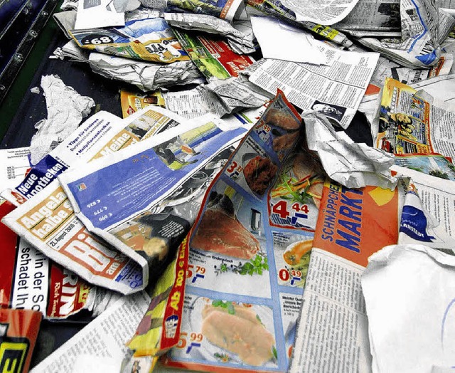 Die Menge an Altpapier und Pappe im La...2009 pro Einwohner 80 Kilo gesammelt.   | Foto: dpa