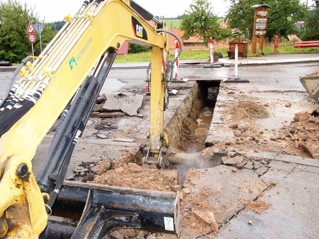 Leerrohre werden fr das Nahwrmekonze...Ortsdurchfahrt in Grafenhausen verlegt  | Foto: Chris Seifried