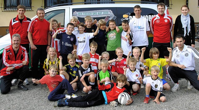 Das DFB-Mobil machte auch beim SV Wollbach Station.  | Foto: N. Sedlak