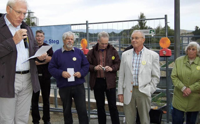 Horst Sift bei seinem engagierten Eint... Kraftwerks bei der Donnerstags-Demo.   | Foto: Heinz Vollmar