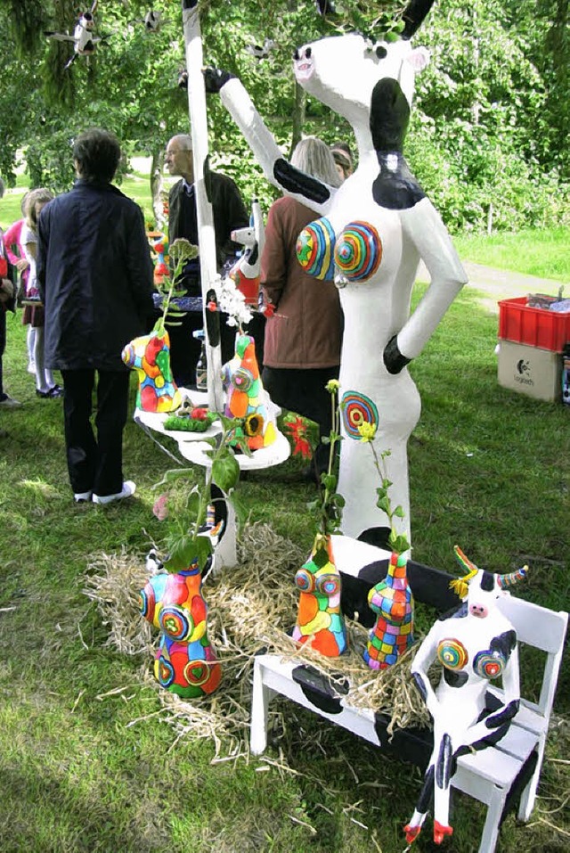 Bunte Figuren waren Blickfang beim &#8222;Mrktle&#8220; rund ums Waiefest.  | Foto: Johanna Hgg