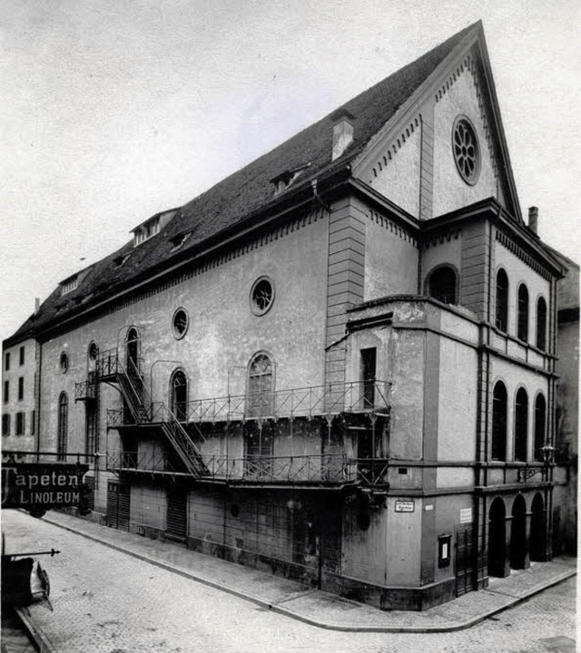 Das alte Stadttheater im Sommer 1910 a...zehnten als Augustinermuseum genutzt.   | Foto: Schneider / Repro: Augustinermuseum
