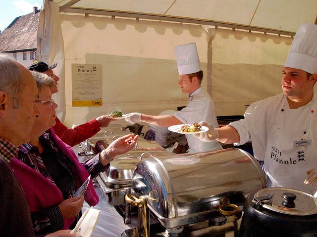 Guten Appetit! Labsal fr den Gaumen u...sen, die in Lffingen gereicht wurden.  | Foto: Sebastian Barthmes