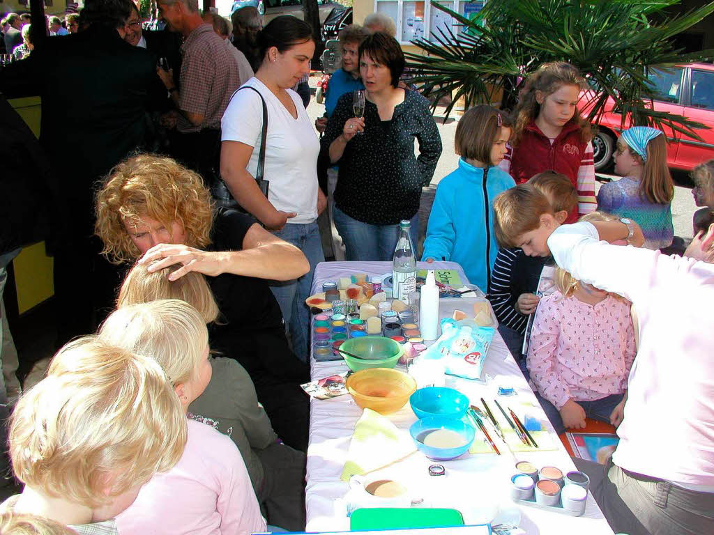 WG-Jubiläum: Kinderschminken beim Förderverein Silberbergschule WG-Jubiläum: Kinderschminken beim Förderverein Silberbergschule