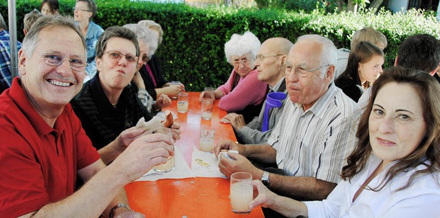 Neuer Wein, deftige Speisen und Gesell...altingens Snger wissen, was ankommt.   | Foto: Sedlak