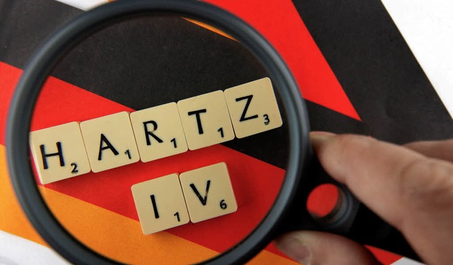 Wie viel Hartz IV gibt es in Zukunft? Noch ist das Geheimnis nicht gelftet.  | Foto: dpa