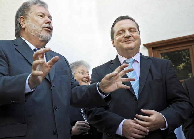 Die Landeschefs von Rheinland-Pfalz un...g, Kurt Beck (links) und Stefan Mappus  | Foto: dpa