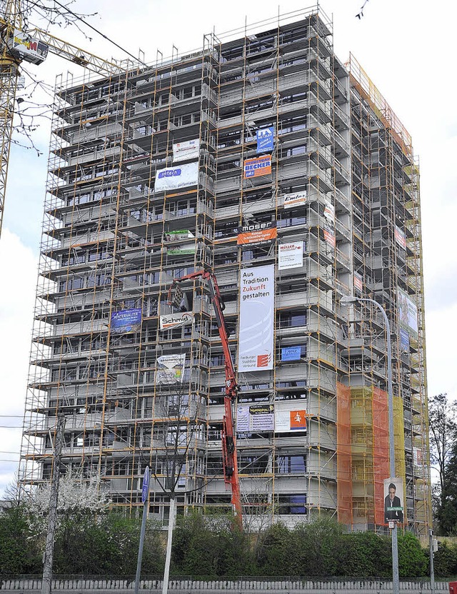 In Freiburgs Bugginger Strae wird der...haus mit Passivhauselementen saniert.   | Foto: thomas kunz