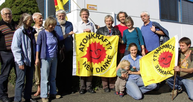 Atomkraftgegner gestern vor der CDU-Kreisgeschftsstelle in Emmendingen   | Foto: Tobias Janouschek