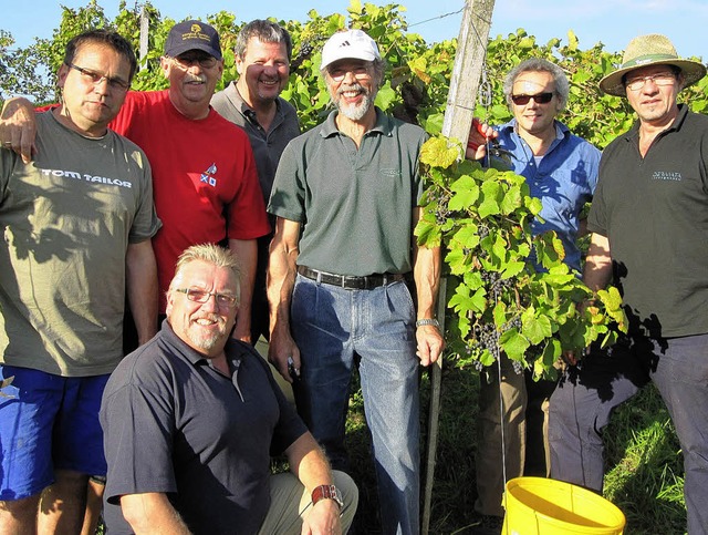 Andreas Grab, Manfred Spitz, Gerhard S...d) sind die Paten des LGS-Weinberges.   | Foto: Privat