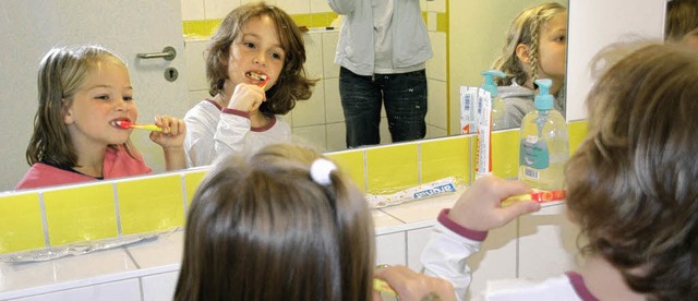 Zhneputzen will gelernt sein: Zahnges...gab&#8217;s an der Buchenbrandschule.   | Foto: Verena Wehrle