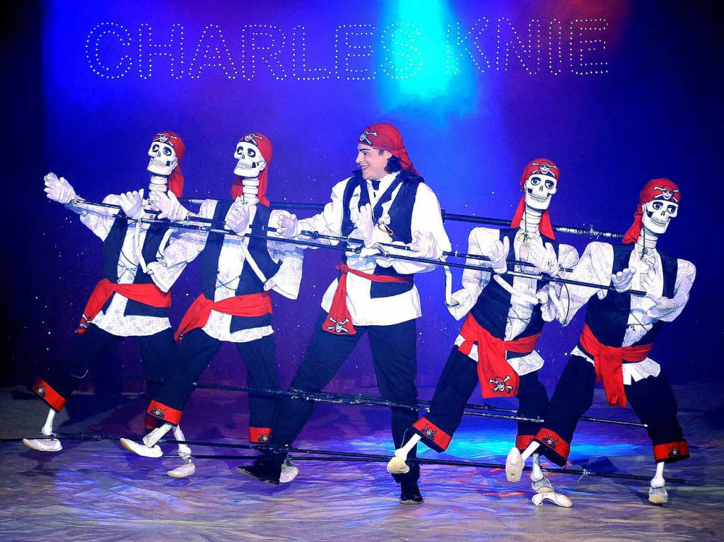 Manege frei im Zirkus Charles Knie