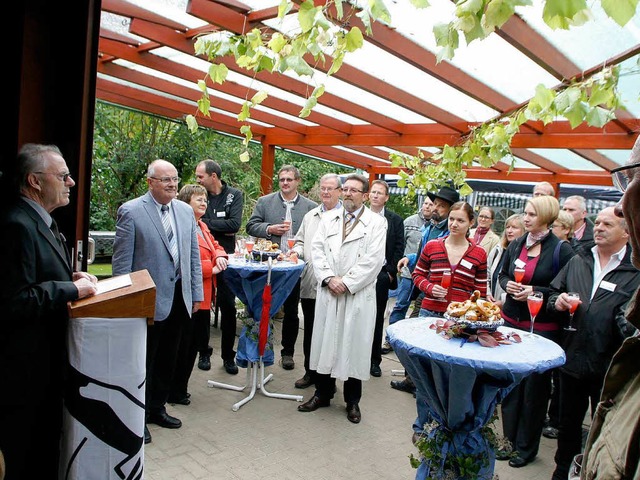 Zum kleinen Jubilum eine groe Botsch...tung des Nabu bernimmt den Langenhard  | Foto: Heidi Foessel