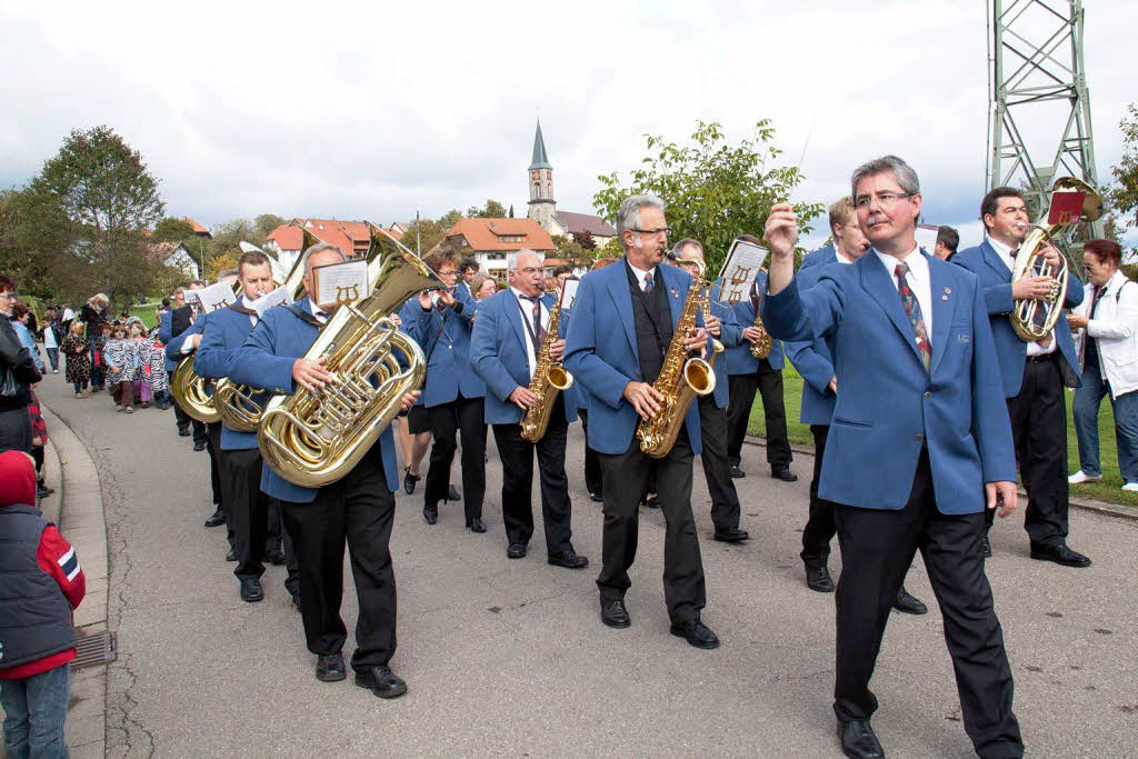 Festumzug beim 48. Erntedankfest der Trachtenkapelle in Berau<?ZP?>
