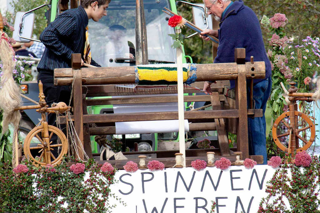 Festumzug beim 48. Erntedankfest der Trachtenkapelle in Berau<?ZP?>
