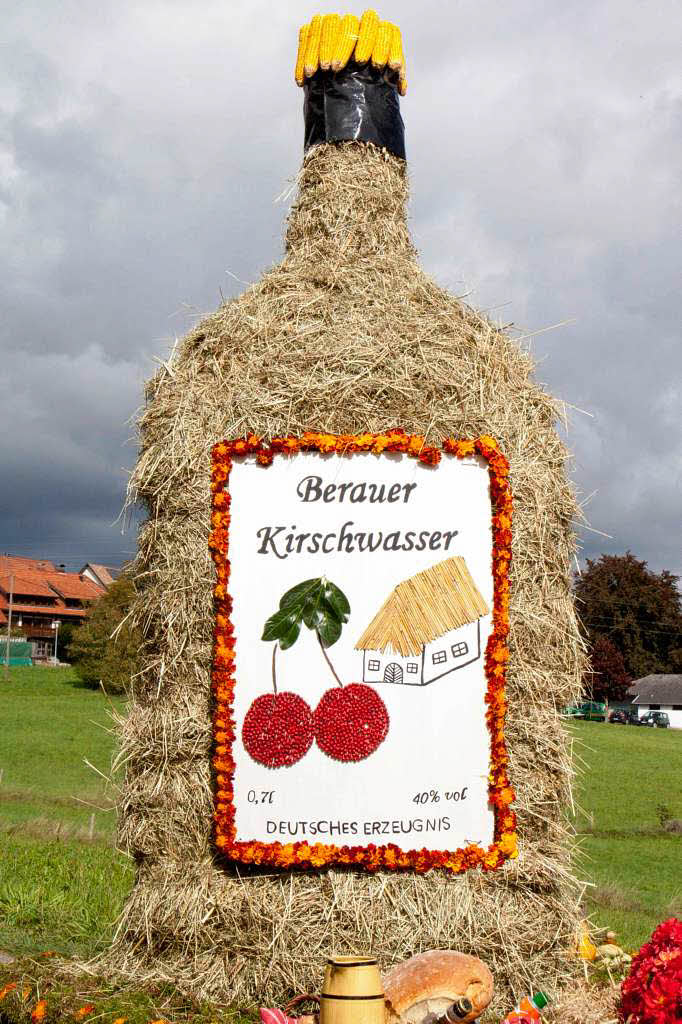 Festumzug beim 48. Erntedankfest der Trachtenkapelle in Berau<?ZP?>
