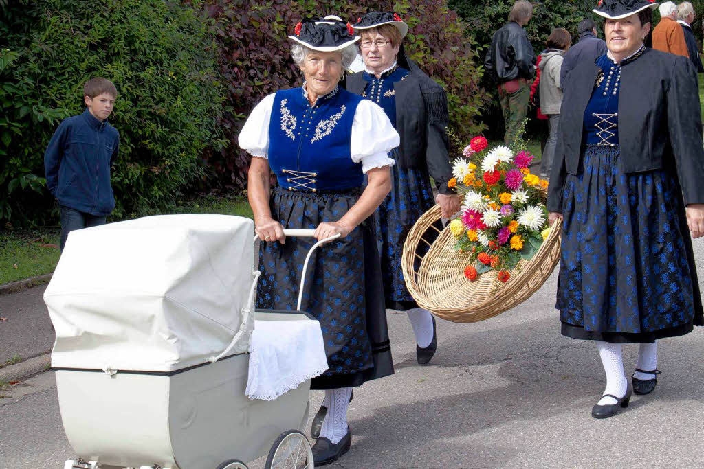 Festumzug beim 48. Erntedankfest der Trachtenkapelle in Berau<?ZP?>
