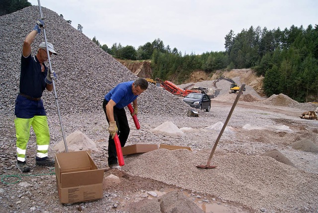 KILOWEISE SPRENGSTOFF versenkt Sprengm...xplosion sauber verluft. Fotos: Obert  | Foto: obe