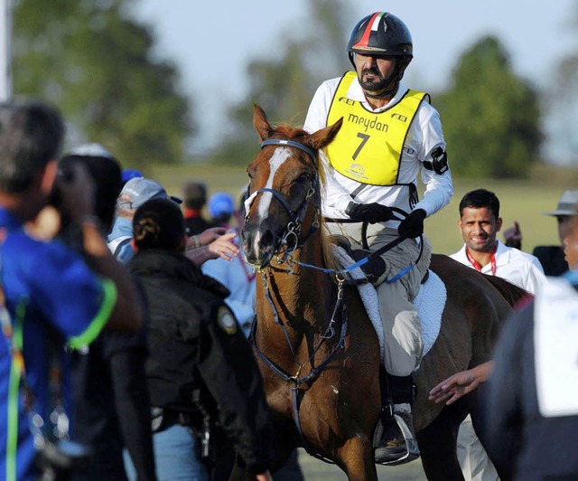 Der Scheich kommt hoch zu Ross: Mohamm...legt im WM-Rennen  den zweiten Platz.   | Foto: dpa