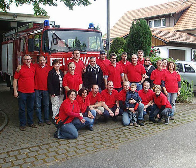 Letztes Gruppenbild der Feuerwehrabtei...e neue Abteilung Stadt zu vollziehen.   | Foto: Privat