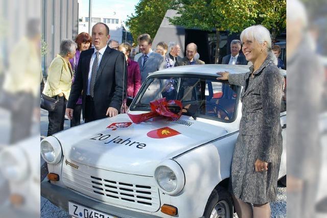 Neuer Dienstwagen fr das Lrracher Rathaus - ein Trabbi