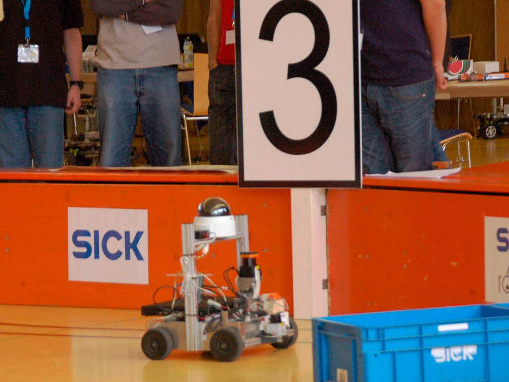 Der 3. Sick-Robot-Day in Waldkirch: Das Fahrzeug "Racing Robots" von der Uni Freiburg