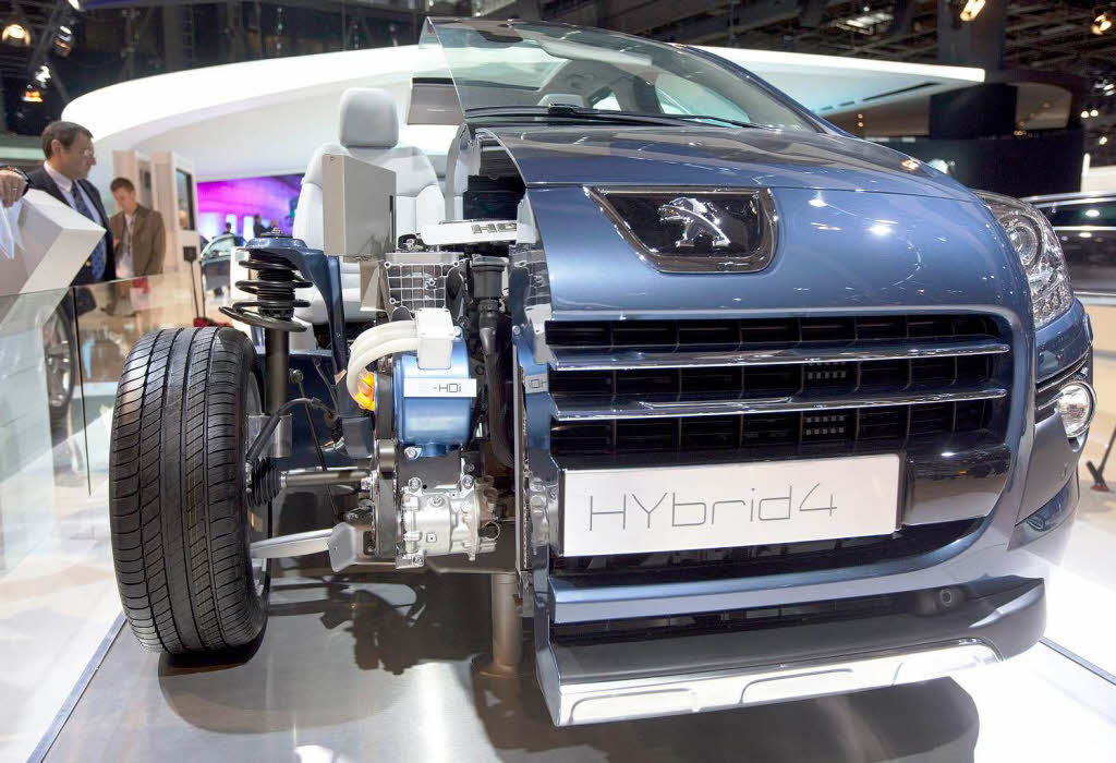 Hybrid4-Motor von Peugeot