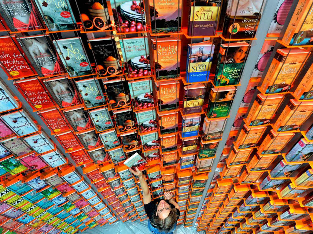 Die Frankfurter Buchmesse ist die weltweit grte Messe fr gedruckte und elektronische Bcher.