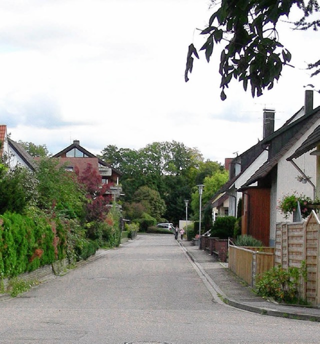 Dieses Stck der Kaiserstuhlstrae soll einen neuen niederen Gehweg bekommen.   | Foto: mario schneberg