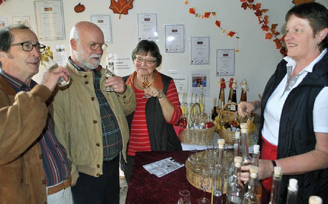 Beim Hoffest von Anneliese und Fridoli...en besonders die edlen Brnde gefragt.  | Foto: benjamin bohn