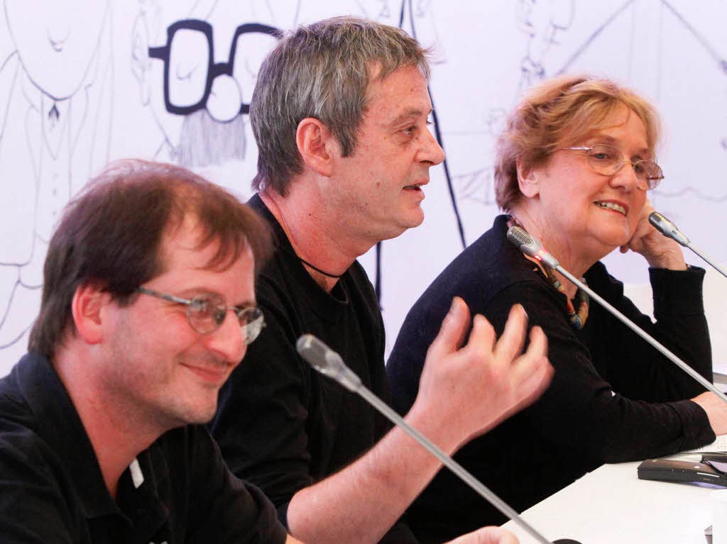 Die argentinischen Schriftsteller Martin Kohan, Ivonne Bordelois, und Federico Jeanmaire (l-r)