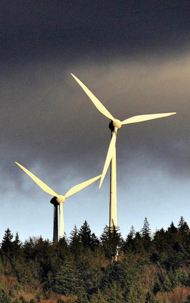 Zwei der insgesamt vier Windrder auf ...osskopf stehen auf Ebneter Gemarkung.   | Foto: Ingo Schneider