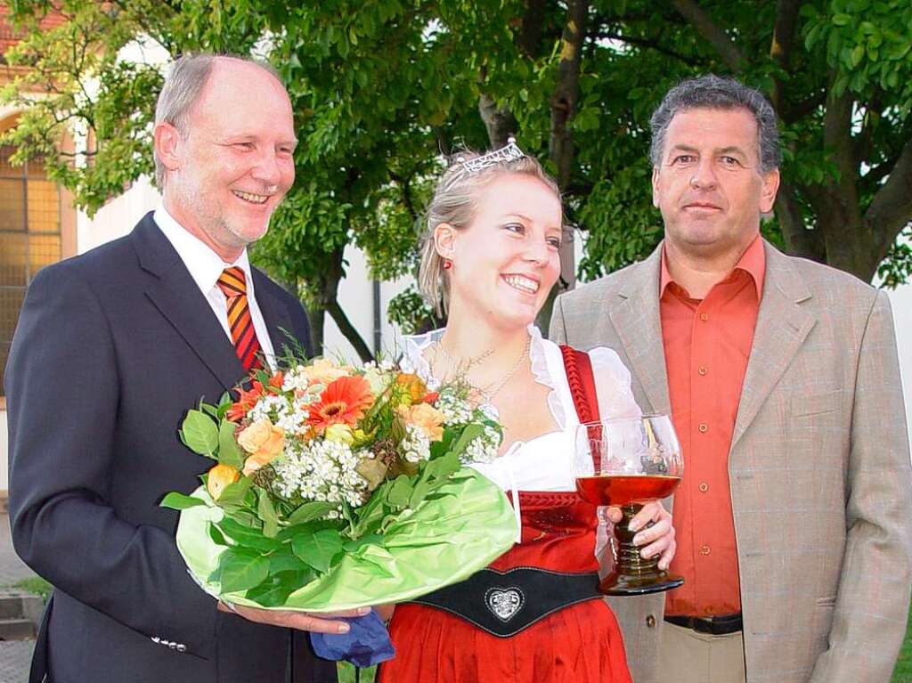 2007: Friesenheimer Brgerfest-Erffnung mit Brgermeister Armin Roesner, der Breisgauer Weinprinzessin 2007 Isabell Kindle und Franz Eckenfels