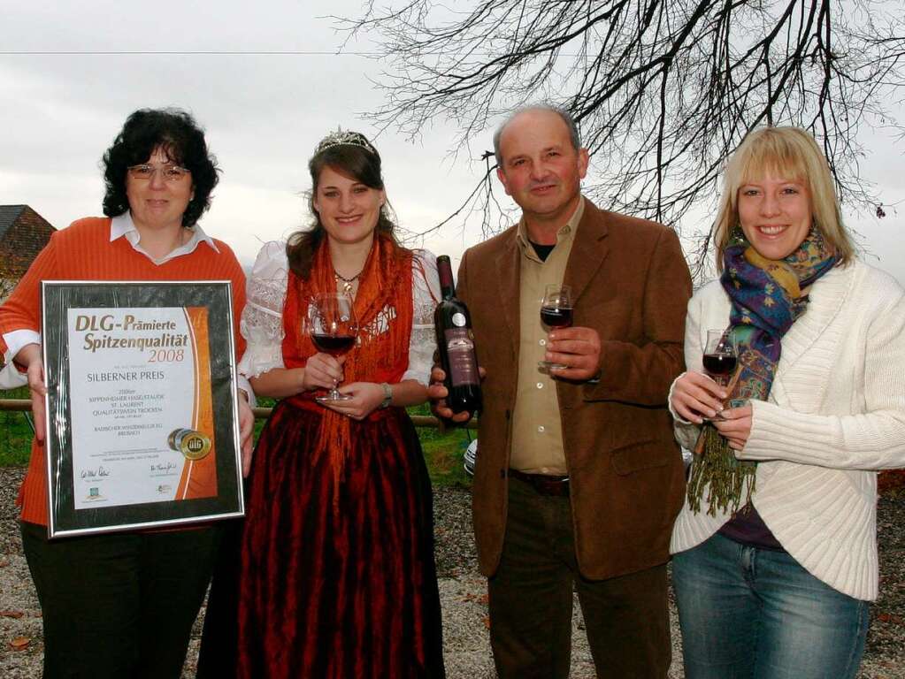 2008: Vorstellung des prmierten Weins der WG Kippenheim: Jutta Braunstein, Daniele Lutterer, Rolf Mauch und Isabell KIndle,