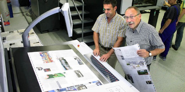 Die neue Stadtgeschichte ist druckreif...ginnt der Verkauf der 2000 Exemplare.   | Foto: Sabine Model