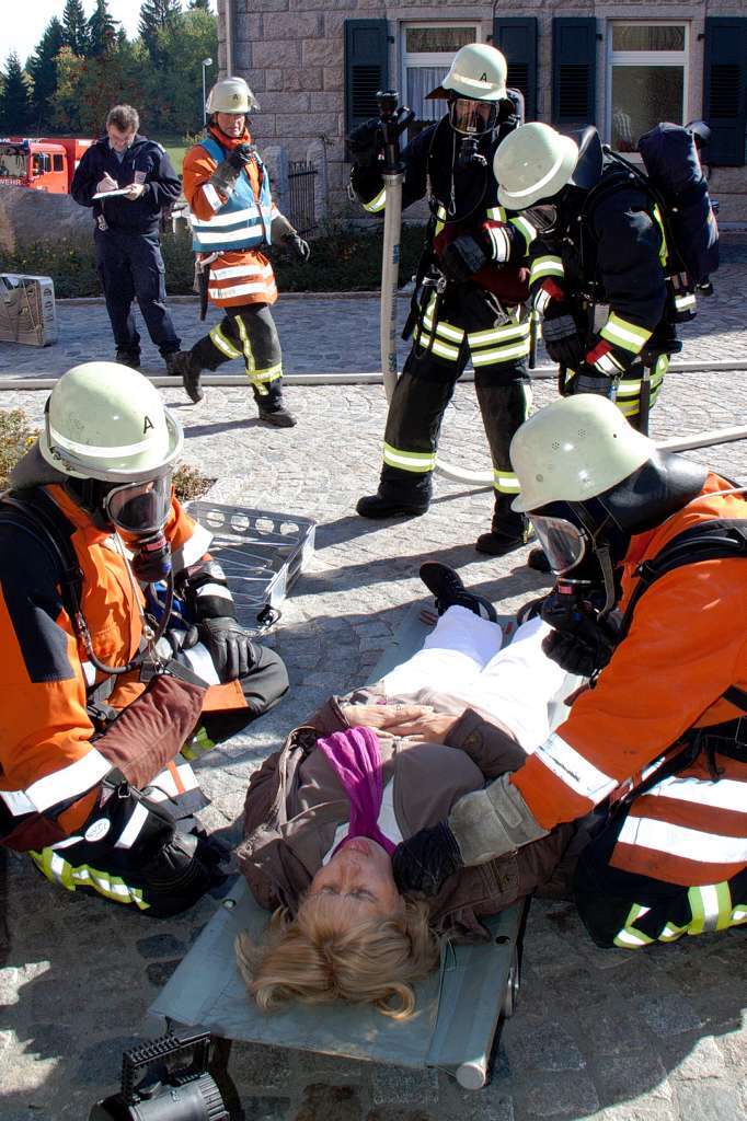 Die geretteten Personen wurden dem DRK  bergeben