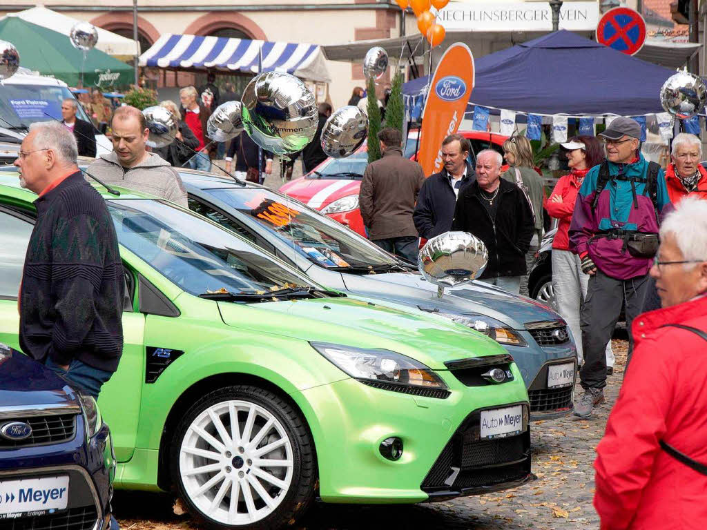 Aktuelle Modelle von Ford, Renault und Dacia boten die Autohuser Meyer und Mller am Sonntag auf dem Marktplatz.