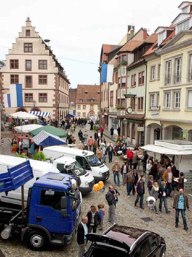 Aktuelle Modelle von Ford, Renault und Dacia boten die Autohuser Meyer und Mller am Sonntag auf dem Marktplatz.