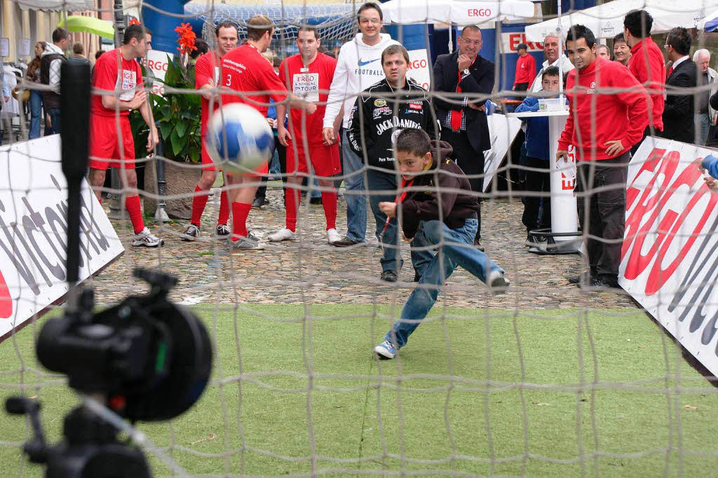 Fuballspektakel rund um Schalke 04: Bei Speed Controll kam es auf Schusskraft an.