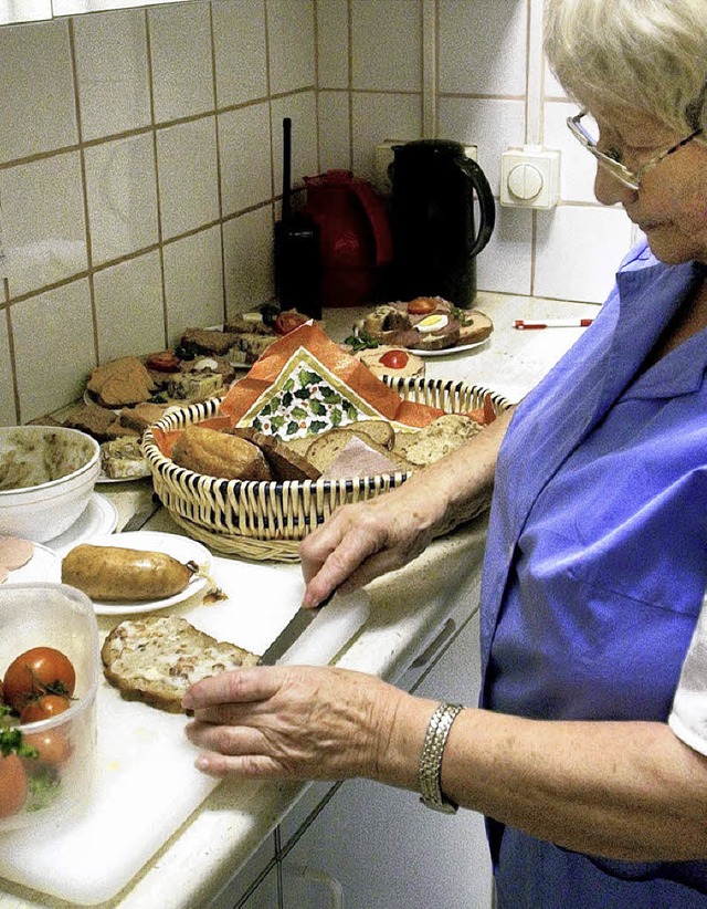 Brtchen schmieren: Auch das ist im Eh... die nicht hoch genug zu schtzen ist.  | Foto: ddp