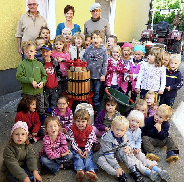 Gruppenbild mit Trotte in Griheim   | Foto: Lsch