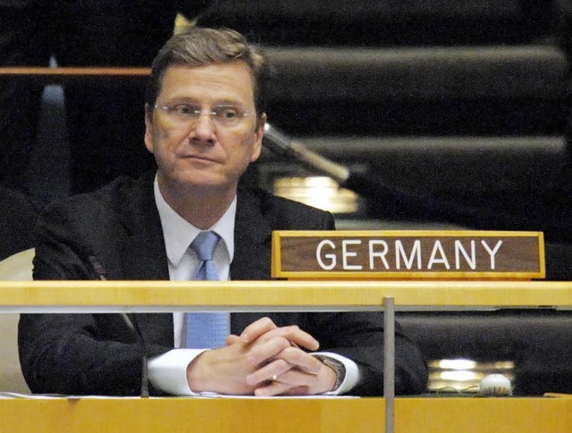 Guido Westerwelle whrend der fr Deut...eichen Wahl in der UN-Vollversammlung.  | Foto: dpa