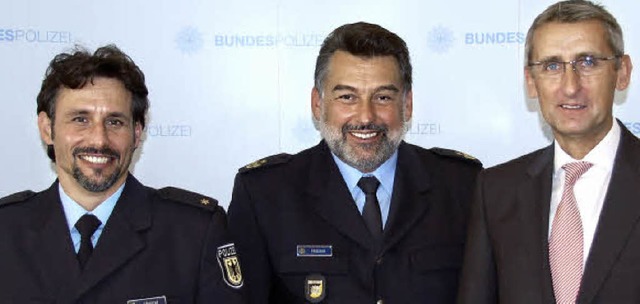 Kai Welzel (links) erhielt von Prside..., der in den Bundestag gewhlt wurde.   | Foto: Lauber