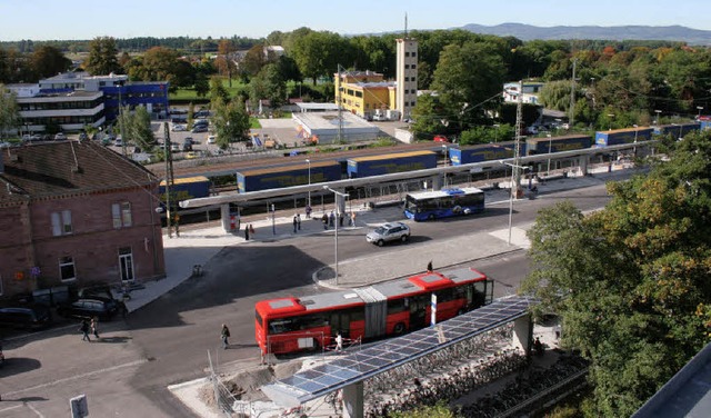 Der zentrale Omnibusbahnhof sorgt fr ...sse der Stadtbusse an den Zugverkehr.   | Foto: Friederike Marx