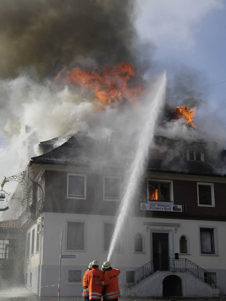 Das Hotel Römerhof in Grafenhausen ist abgebrannt. Das Hotel Römerhof in Grafenhausen ist abgebrannt.